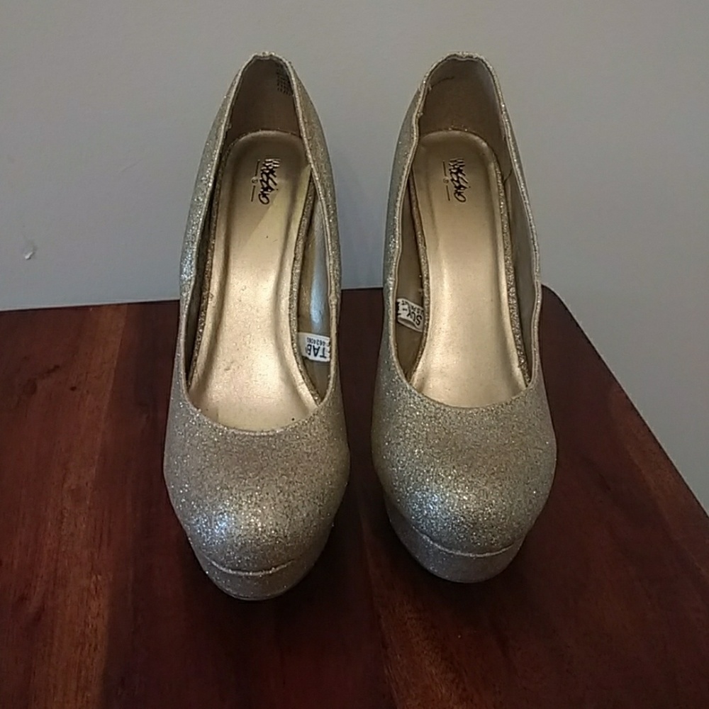 Mossimo gold platform heels